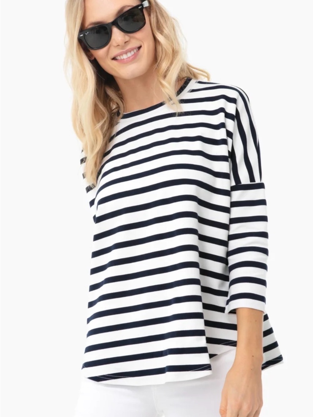 POMANDER PLACE
Navy and White Swing Sweatshirt